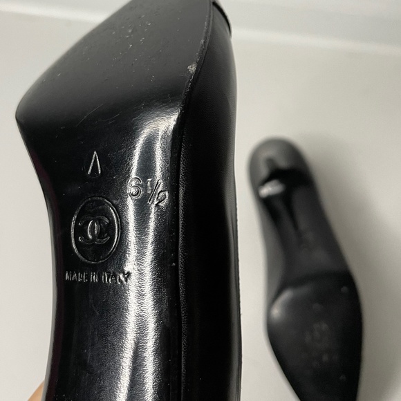 Vintage Chanel Black Leather Vernis Cap Toe Heels NWB 36.5 Italy - Picture 10 of 11